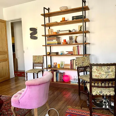 Apartament Nest In *