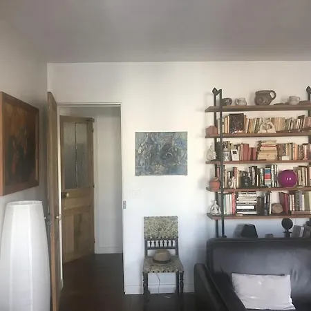 Nest In Paris